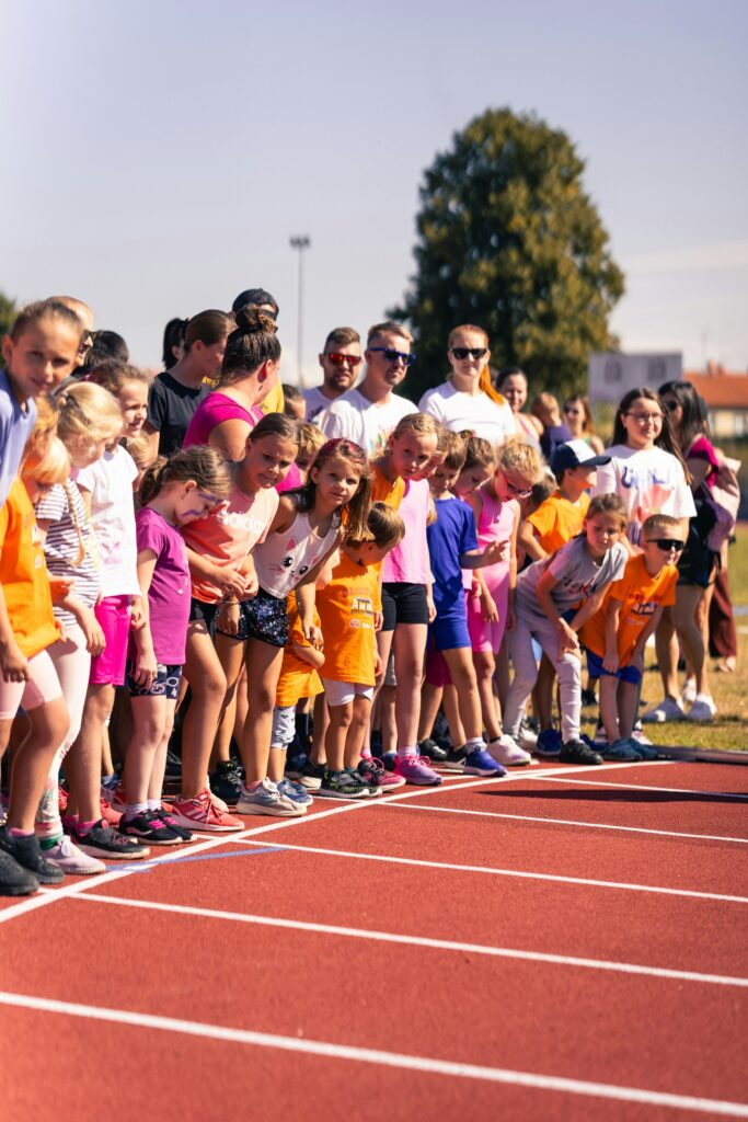 Children lined up at the start of a race